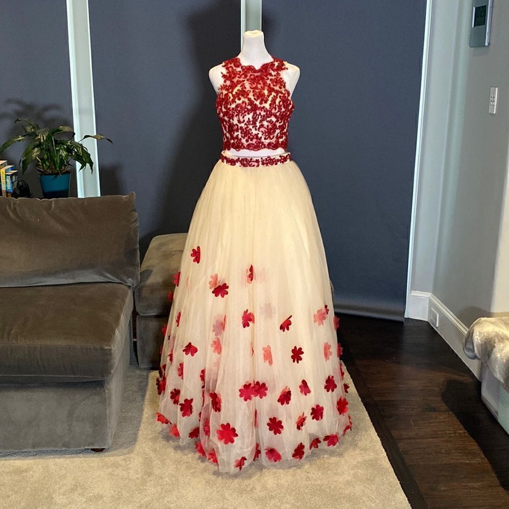 Women’s 2 Piece Prom Party Dress Halter Neck with Red Flower Detail Size 6